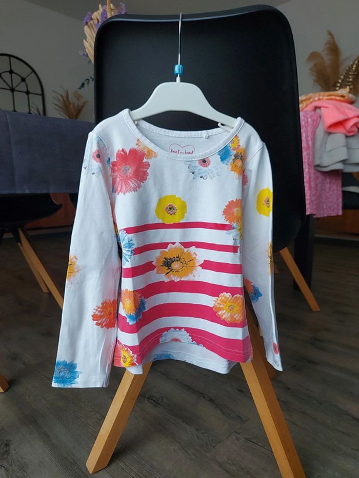 Tee-shirt manches longues fleuris 6 ans