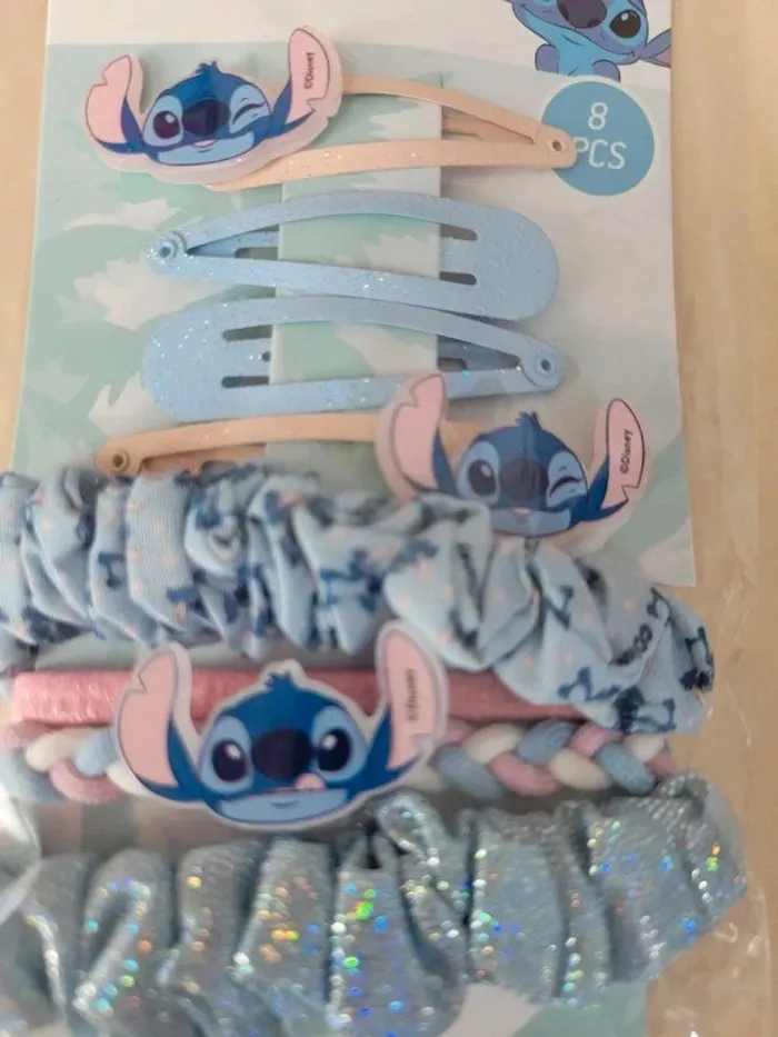 Barrettes et chouchou Stitch Neuf - photo numéro 2