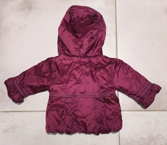 Jolie veste type doudoune - fille 6 mois - excellent état - photo numéro 8
