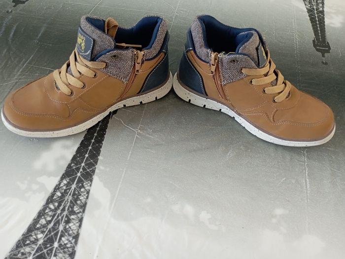 Bottines à lacets et fermeture éclair marron tissaia taille 33 neuve 10€ - photo numéro 2