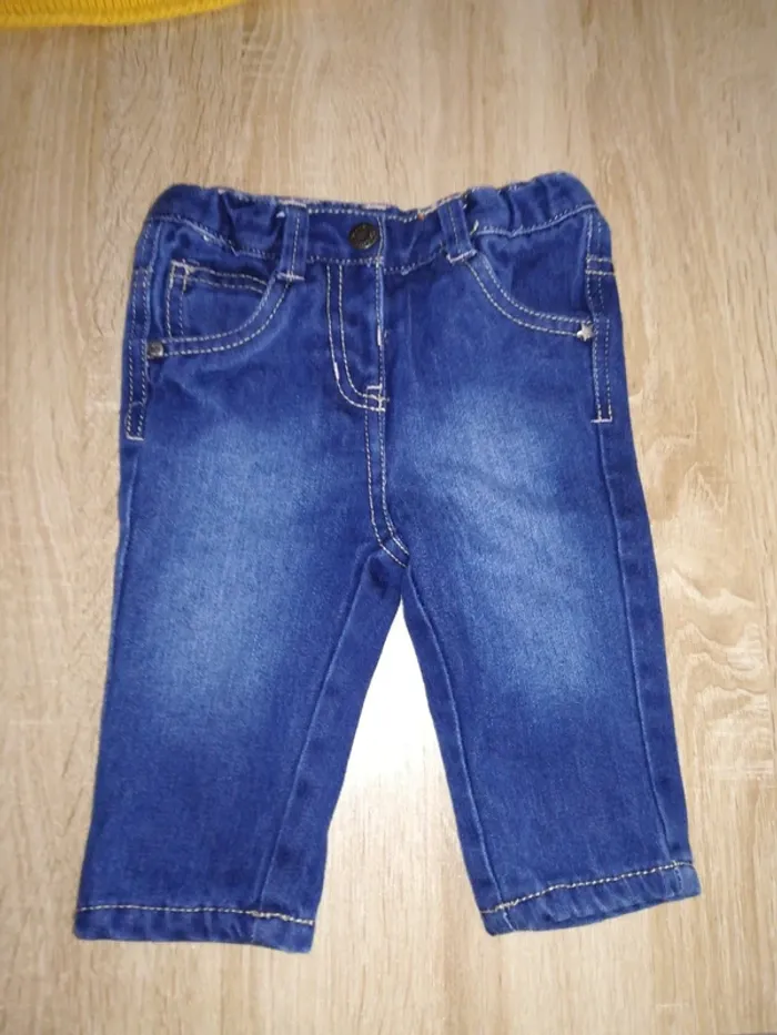 Lot pantalon/pull en 6 mois 67cm - photo numéro 2