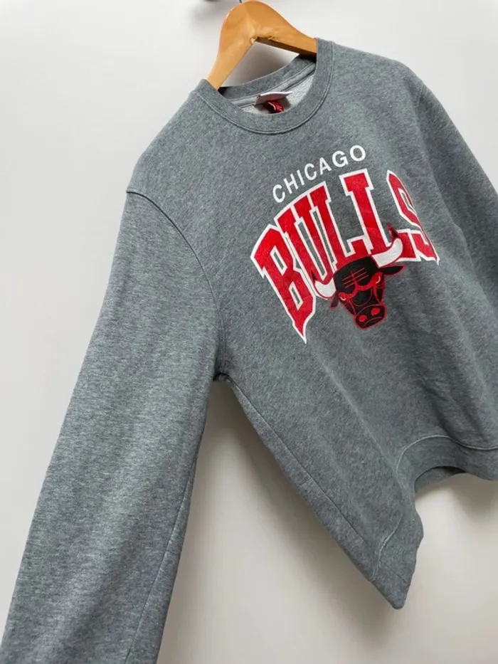 NBA Mitchell & Ness Chicago Bulls grey crewneck mens size Medium - photo numéro 10