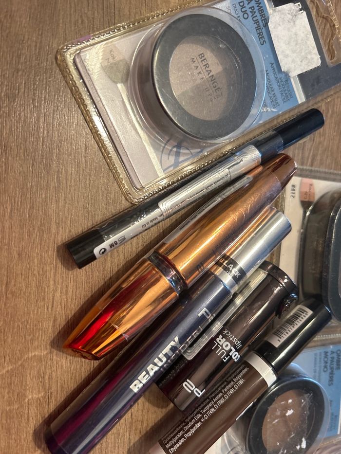 Lot de maquillage - photo numéro 3