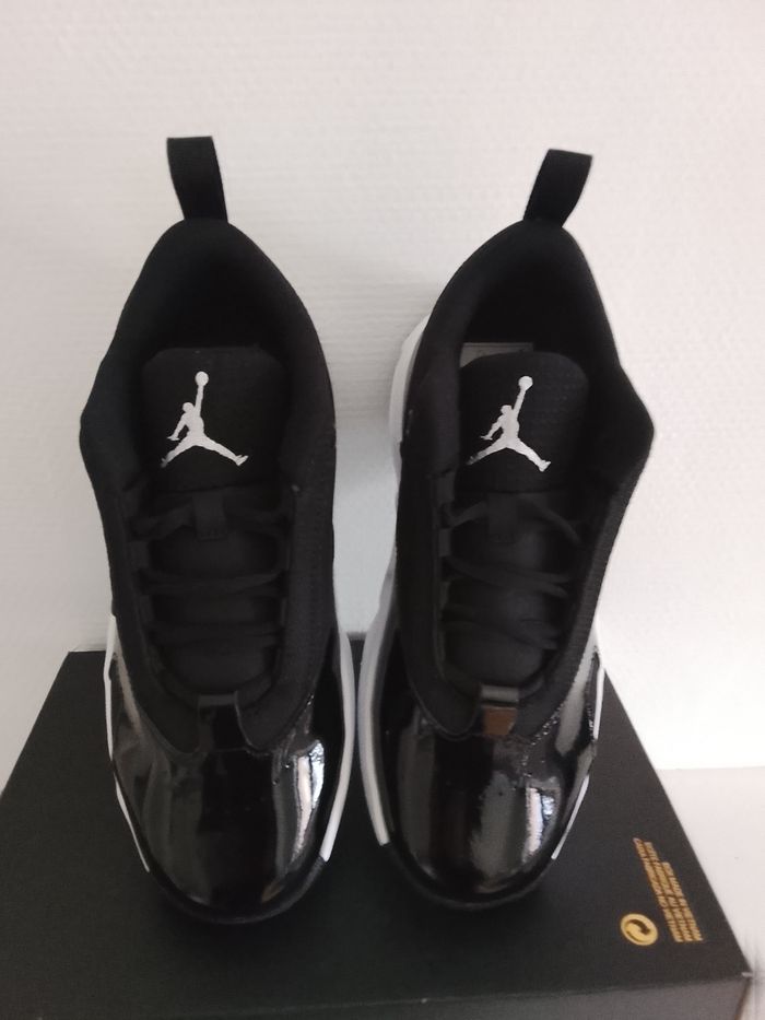 Jordan 4 RM black GS - photo numéro 3