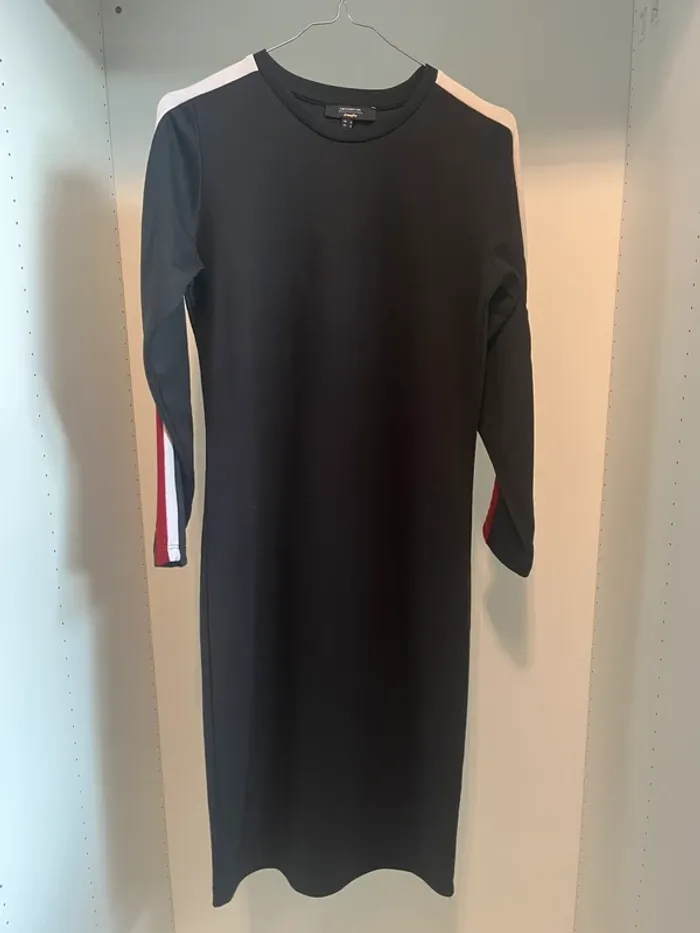Robe moulante noire à bandes Jennyfer Taille S