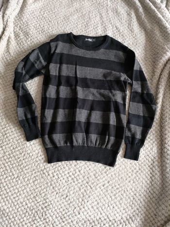 Pull noir à rayures