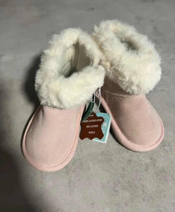 Bottines rose pâle taille 20 neuve Okaidi