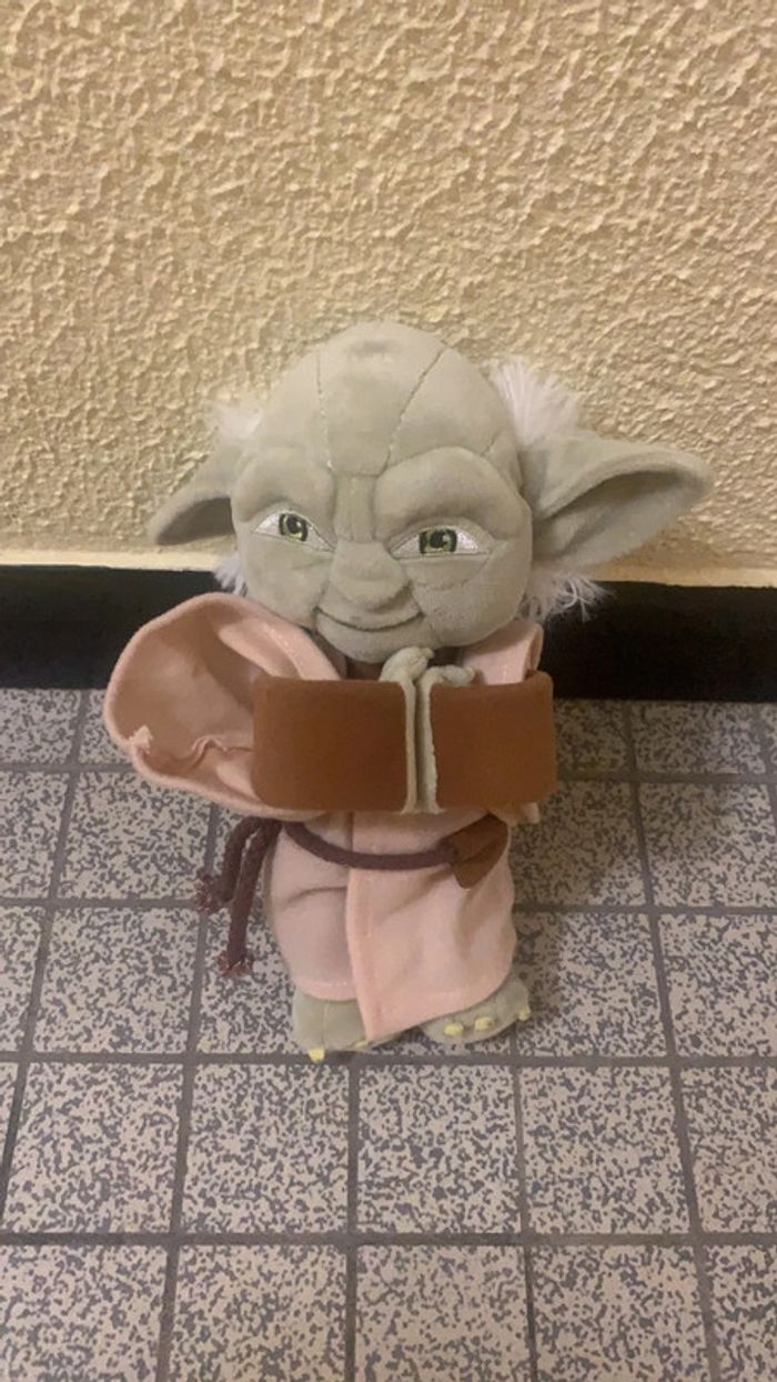 Peluche yoda