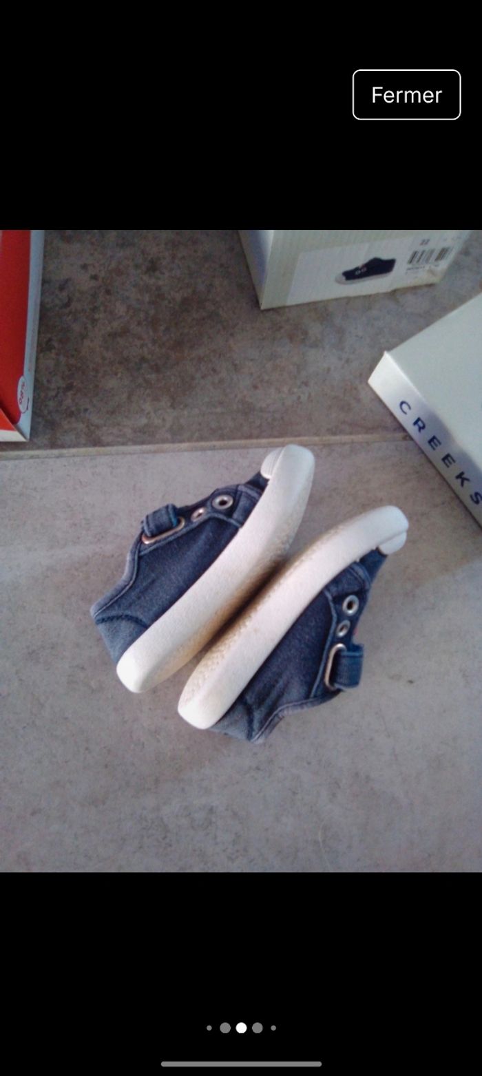 Une paire de sandales marque super fit couleur beige taille 22 
Une paire de basket bleu marque creeks taille 22 - photo numéro 6