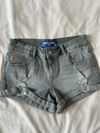 Short jeans gris Jennyfer taille38