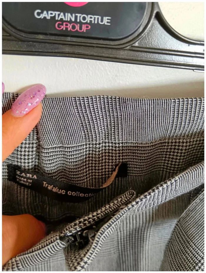 C32 short gris Zara XS - photo numéro 3
