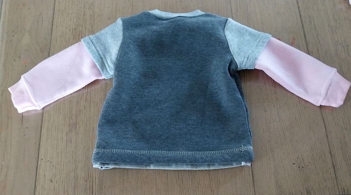 Pull ml fille 6mois en très bon état - photo numéro 2
