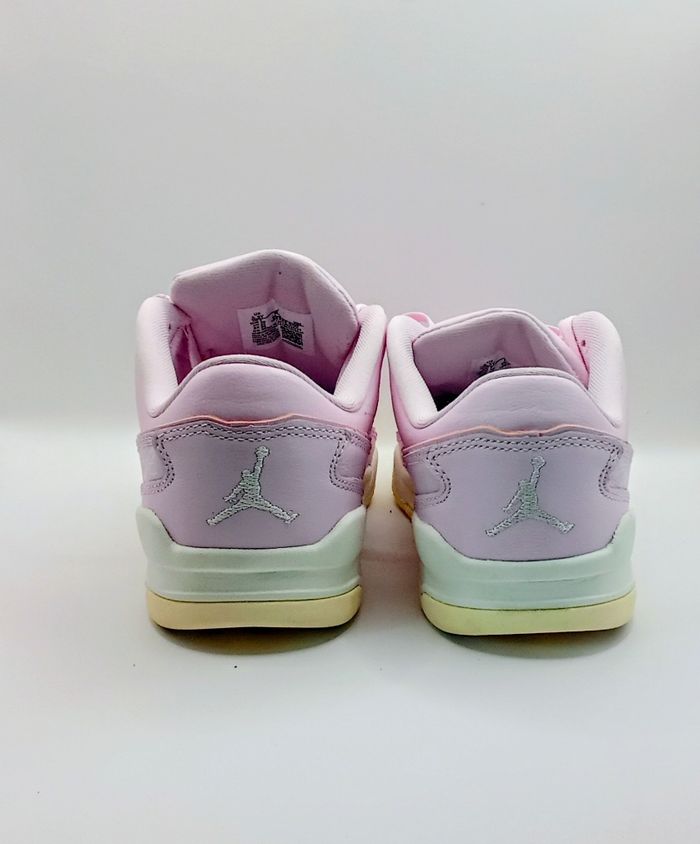 Jordan fligth neuves taille 38 - photo numéro 4