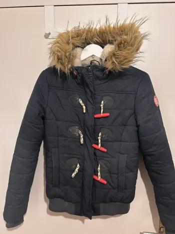 Veste superdry bien chaude