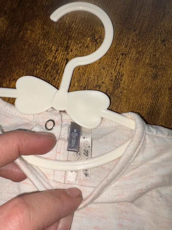 TEE shirt 9m - photo numéro 2