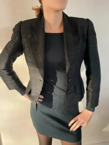 Superbe veste courte en soie sauvage