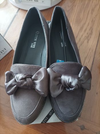 Chaussures femme taille 37 neuve
