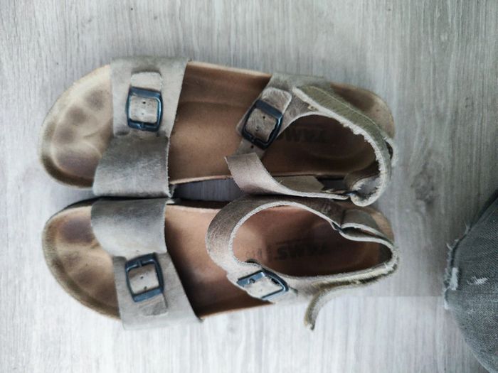 Sandales tams