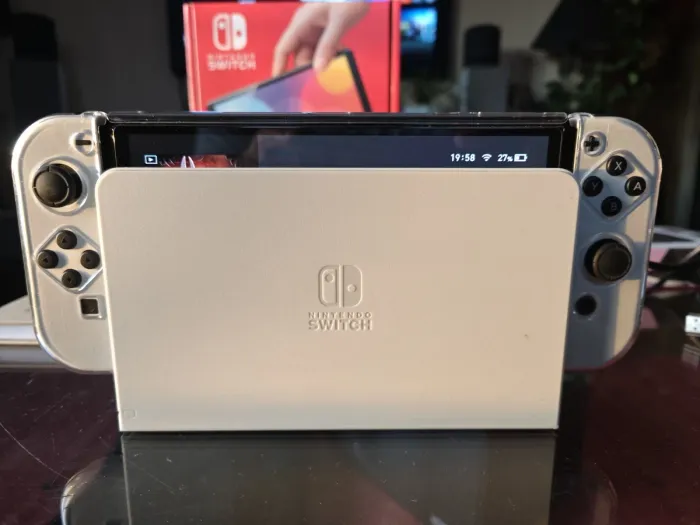 Nintendo Switch OLED 64Go + 128 Blanc Avec son lot d'accessoires - photo numéro 5