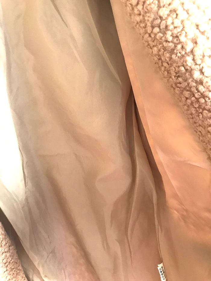 Manteau PrettyLittleThing beige effet bouclettes taille 40/42 - photo numéro 9