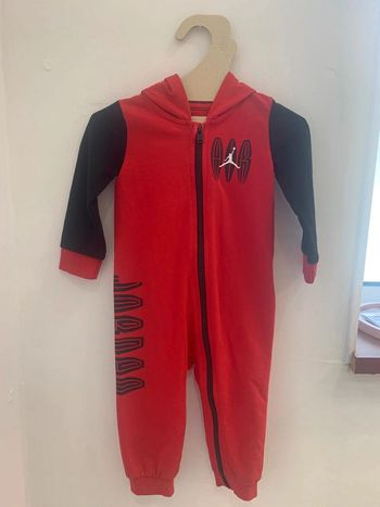 Combinaison rouge noir Jordan