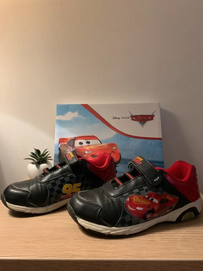 Chaussure d’enfant cars disney taille 32 - photo numéro 2