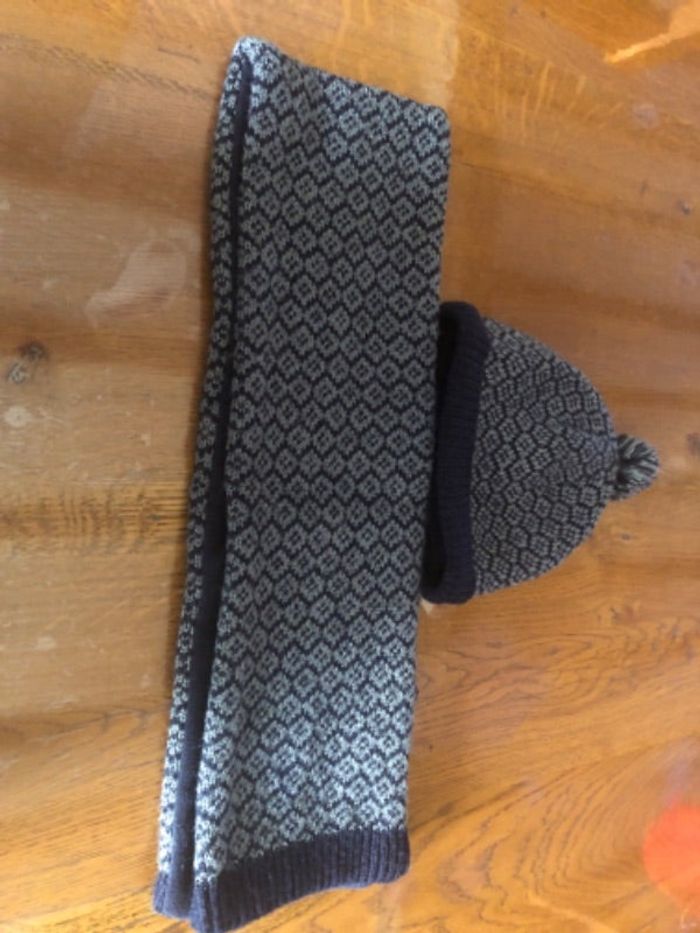 Écharpe et bonnet