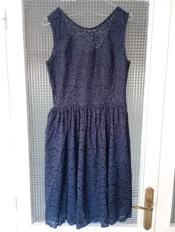 Robe dentelle débardeur/ taille 38