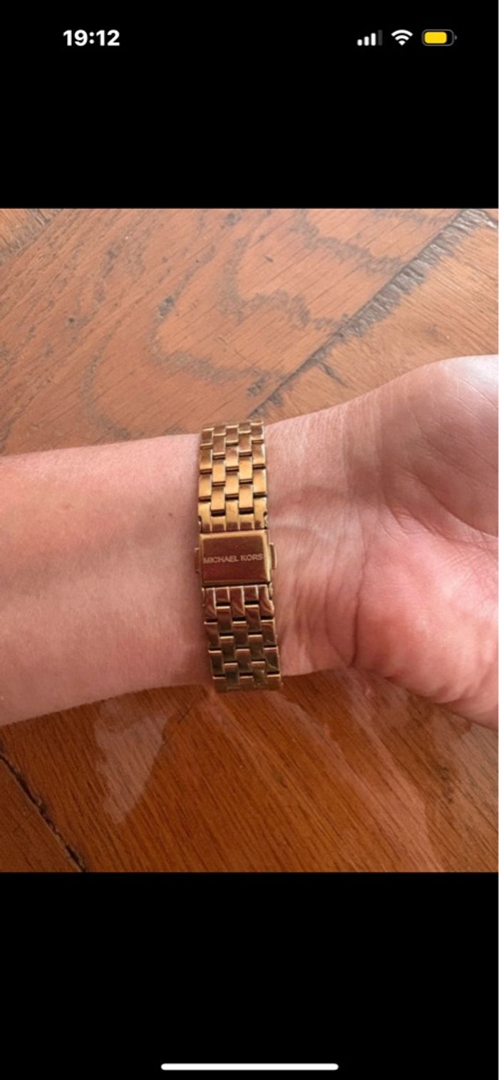 Montre Michael Kors femme dorée - photo numéro 4