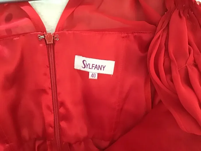 Robe rouge pour cérémonies - photo numéro 8