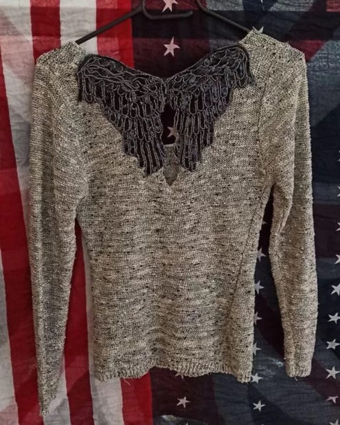 Adorable haut avec des ailes dans le dos - Cache Cache