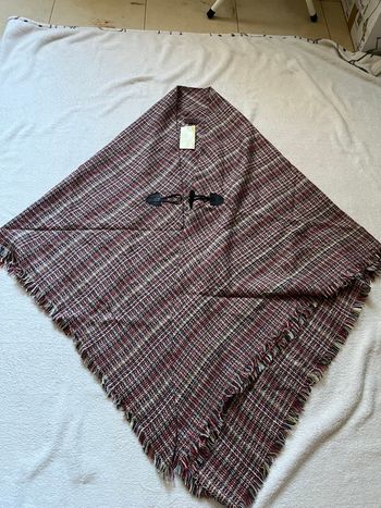 Grand châle femme Neuf