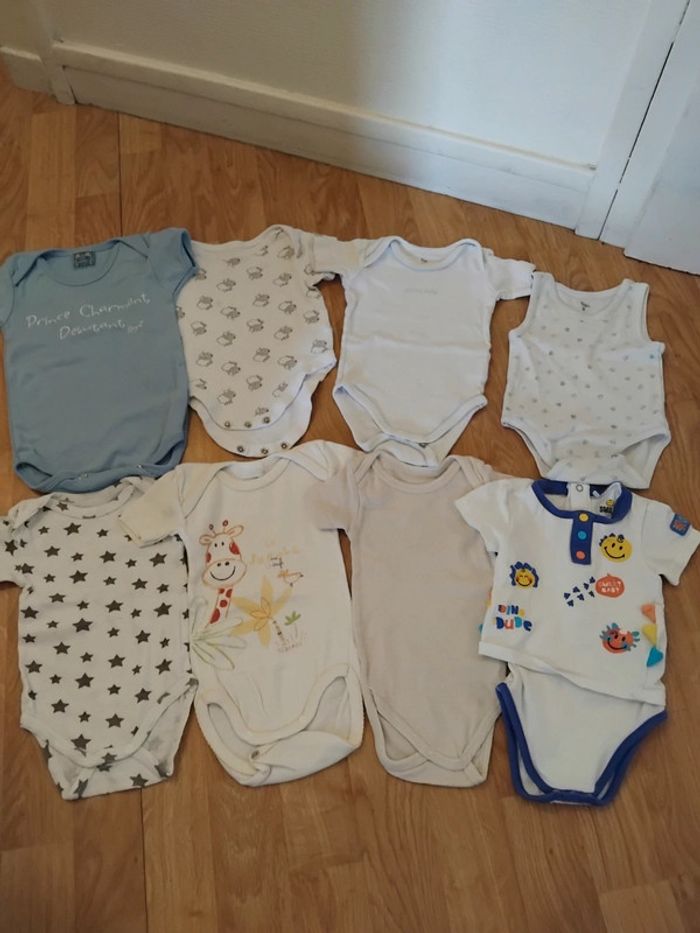 Lot bodies manches courtes garçon 3mois