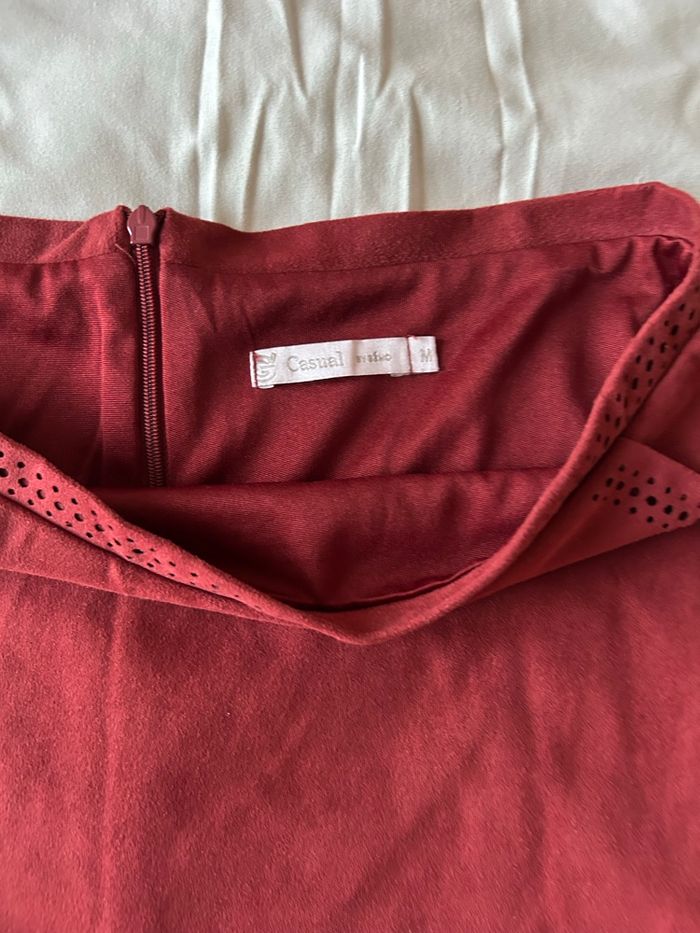 Jupe bordeaux - photo numéro 3