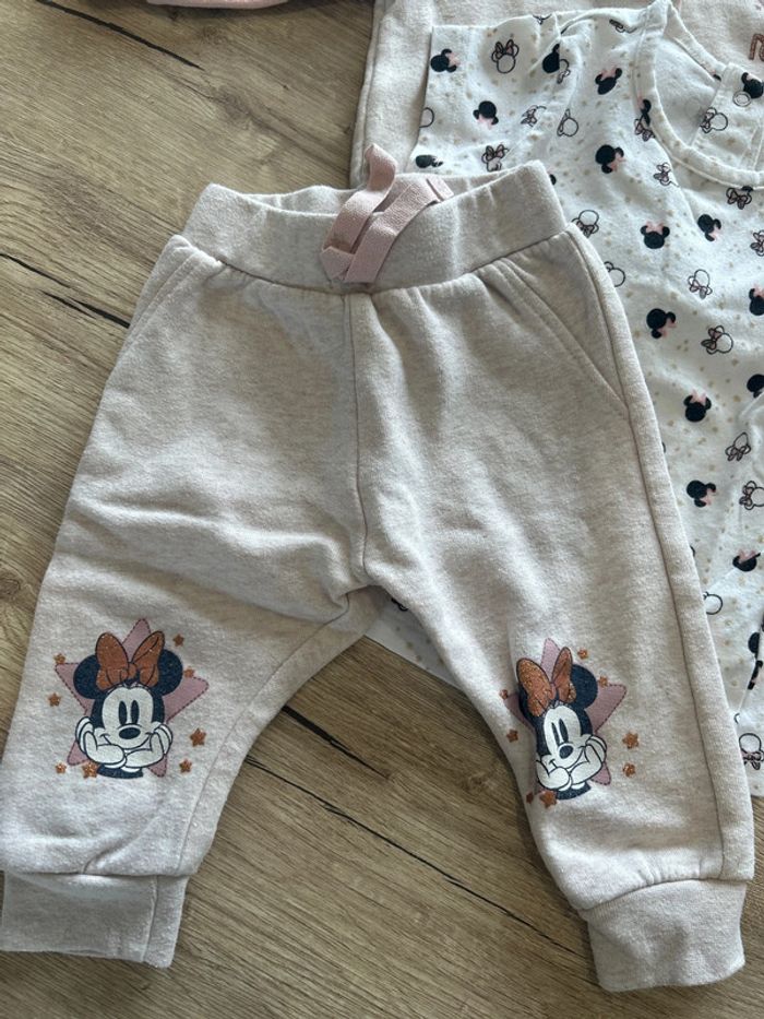 Ensemble survêtement Disney Minnie 6 mois - photo numéro 2