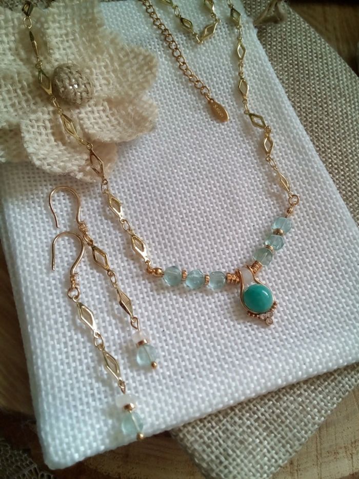 Parure collier et boucles d'oreilles en pierres semi précieuses - photo numéro 2