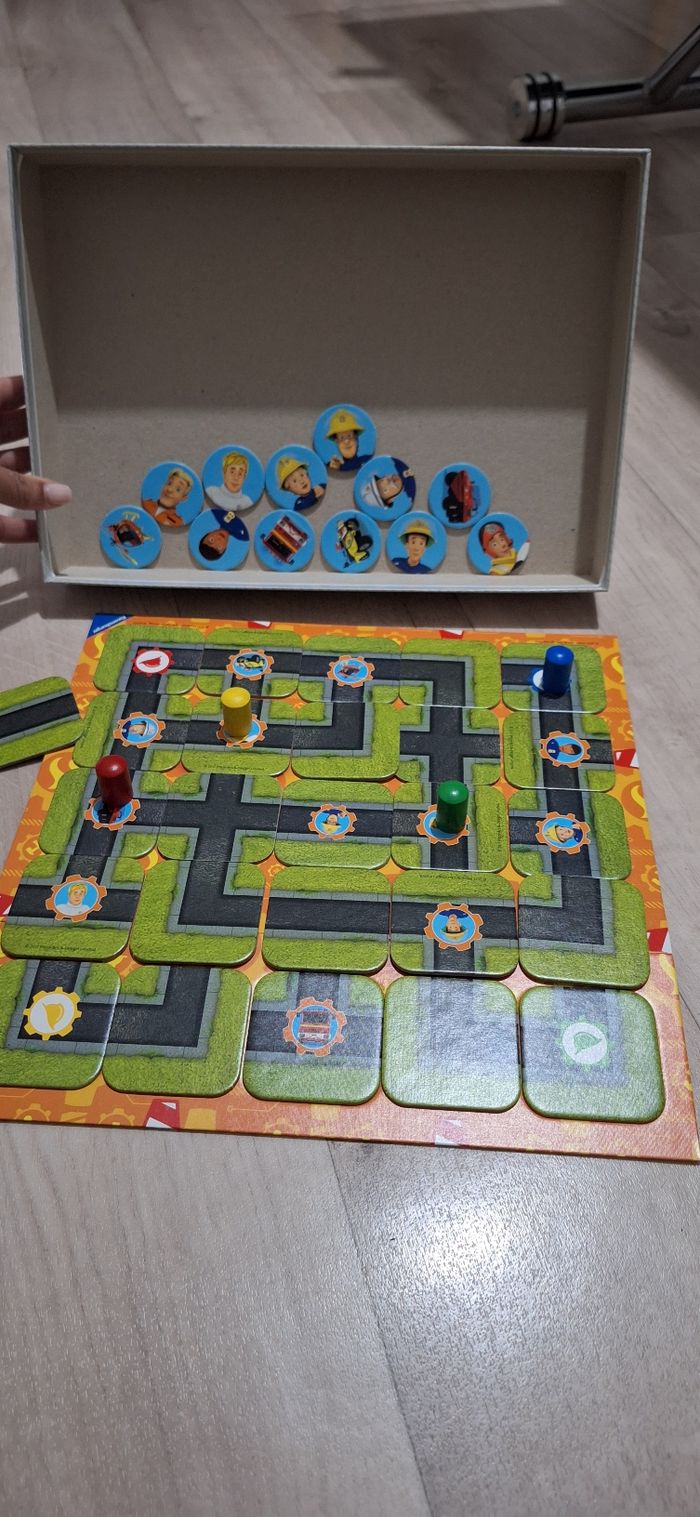 🧩 Jeu de société Junior Labyrinthe – Sam le Pompier (Ravensburger) – 4 ans+ - photo numéro 4