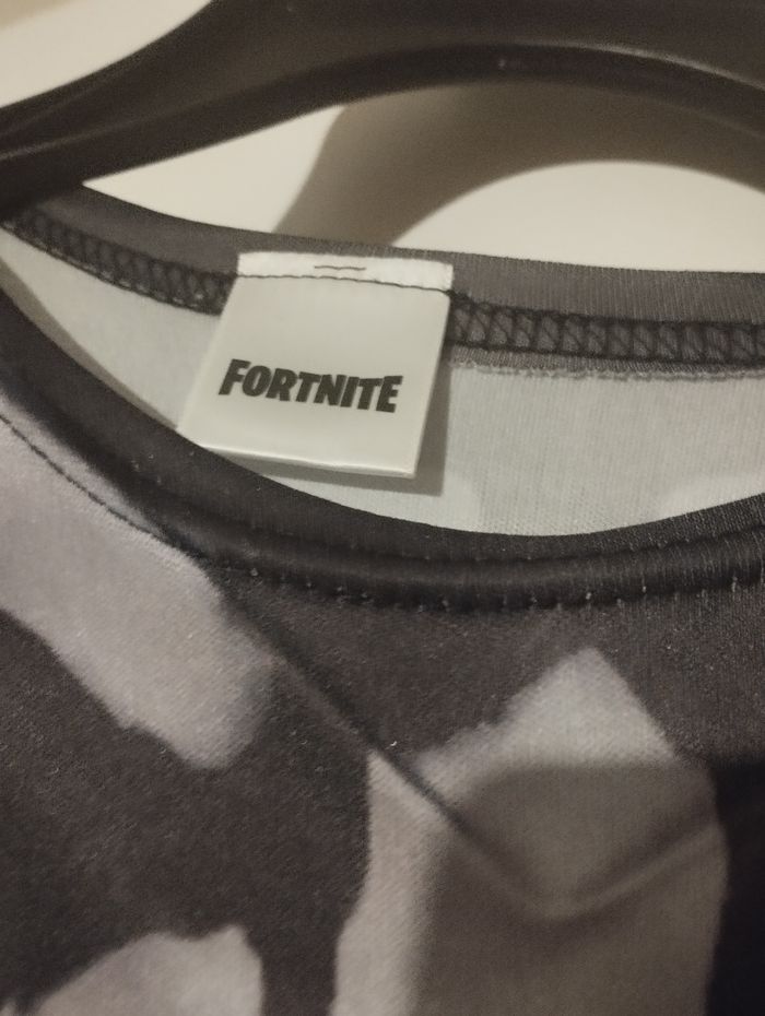 T shirt fluide fortnite 9/10 - photo numéro 2