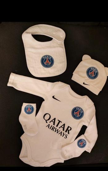 Ensemble bébé foot cadeau de naissance paris psg