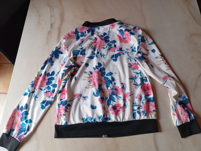 Veste fleurie - photo numéro 2