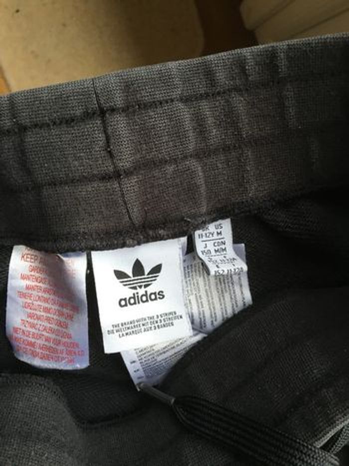 Pantalon jogging Adidas 11/12 ans - photo numéro 2