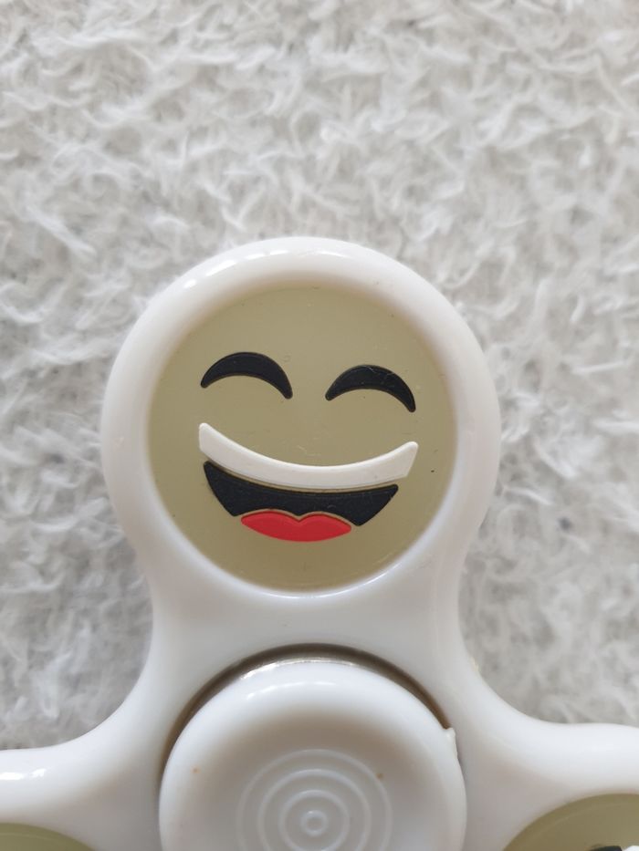 Hand spinner emoji - photo numéro 3