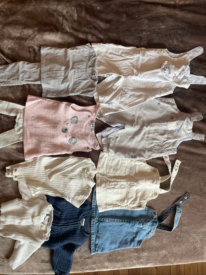Lot pyjama et vêtement - photo numéro 2