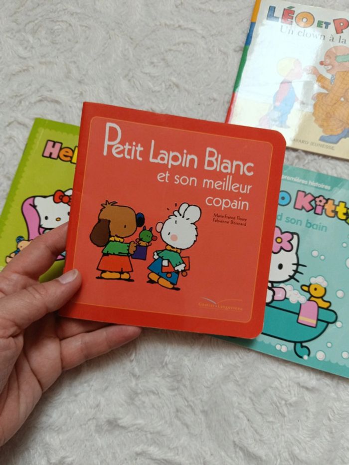 Lot de 4 livres bébé enfant Petit lapin blanc Léo et Popi Hello Kitty - photo numéro 2