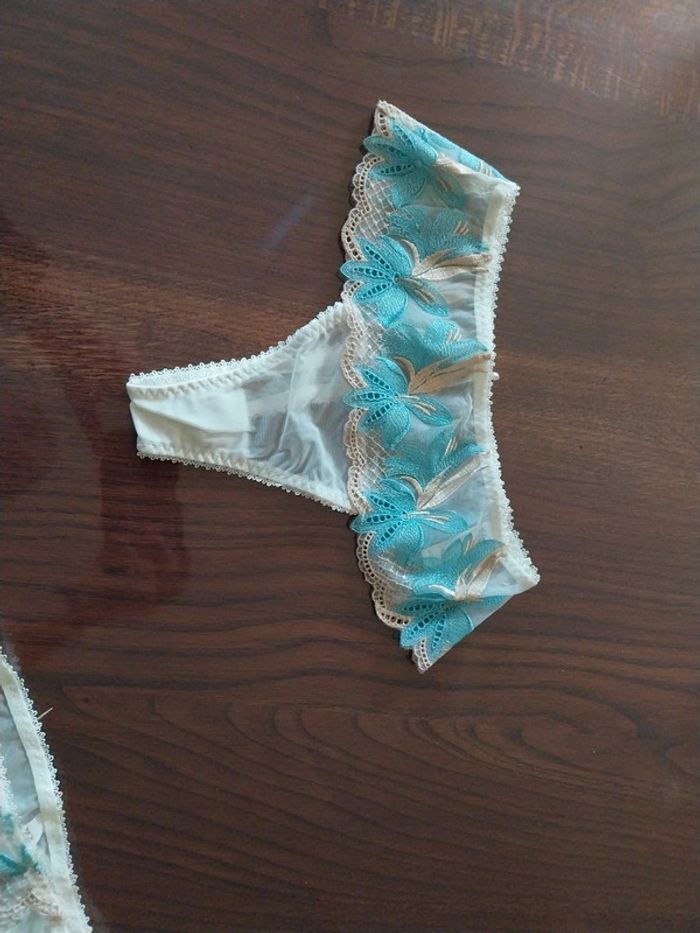 Soutien gorge - photo numéro 3