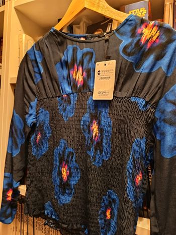 Blouse neuve desigual taille M