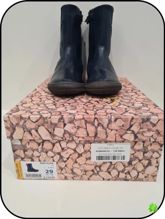 Chaussures Stones and Bones taille 29 - photo numéro 3