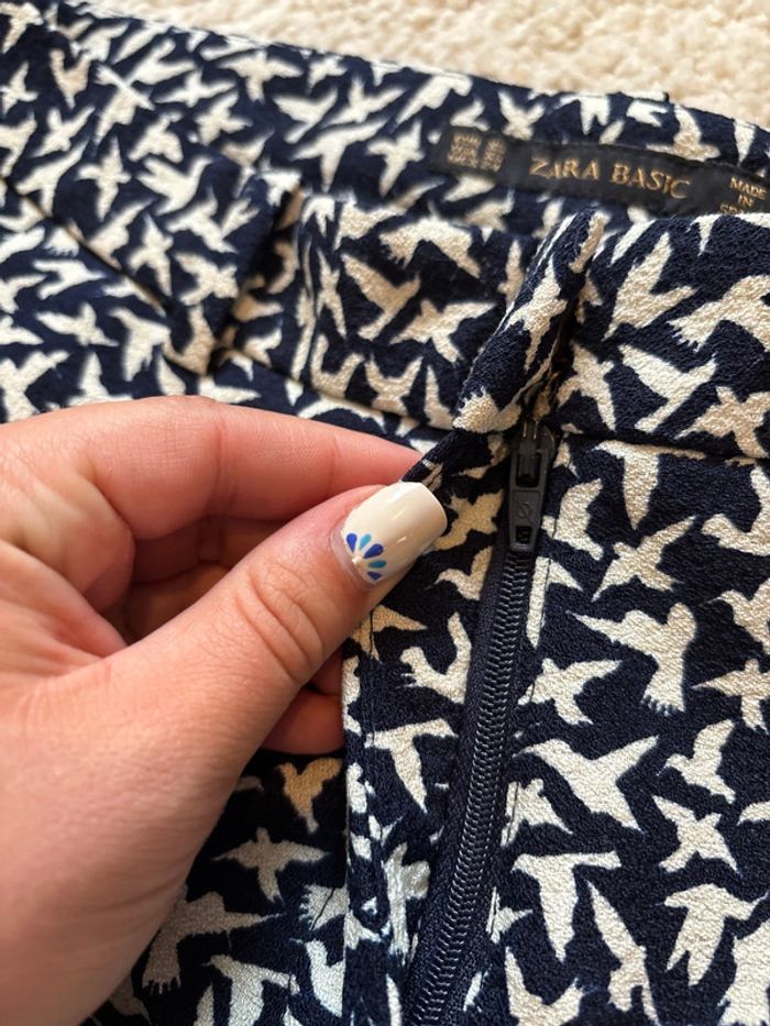 Short bleu marine et blanc motif oiseau Zara taille XS - photo numéro 5