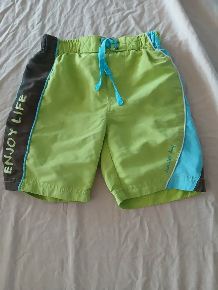 Short de bain 4 ans - photo numéro 2
