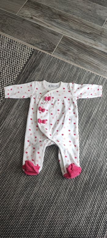 Pyjama noeuds et pois